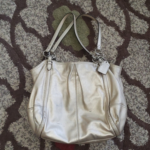 😁Metallic Gold Coach Shoulder Bag😁 - Picture 2 of 14